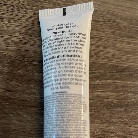 Dr. Brandt backlight primer - Picture 3 of 4